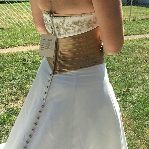 Wedding Dress in White Princess’s Royal Bronze Size 10 by Emerald Bridal - Picture 4 of 8